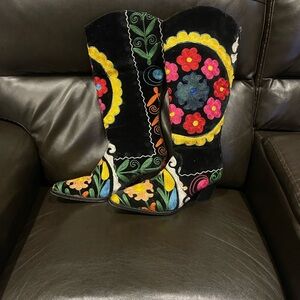 Italian Shoemakers Black Suede Embroidered Multicolor Floral Boots